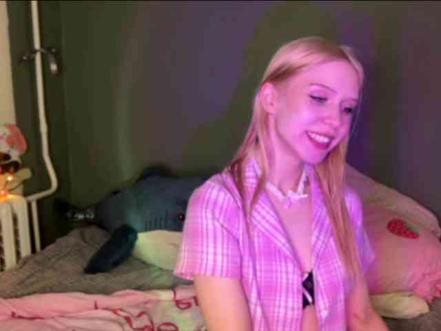 sexycute18 webcam