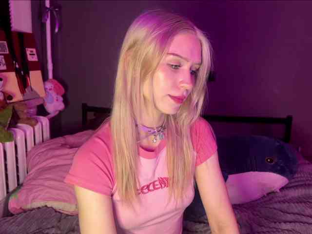 sexycute18 webcam