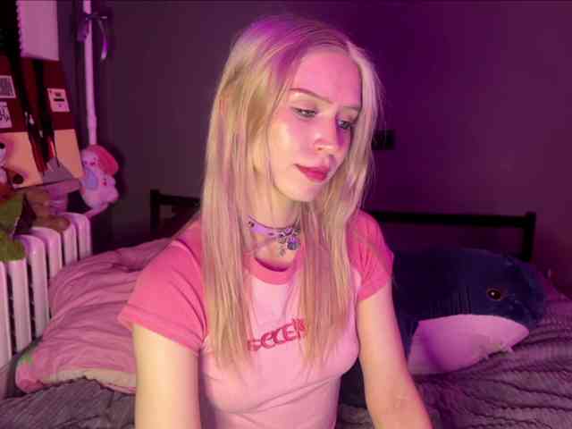 sexycute18 webcam