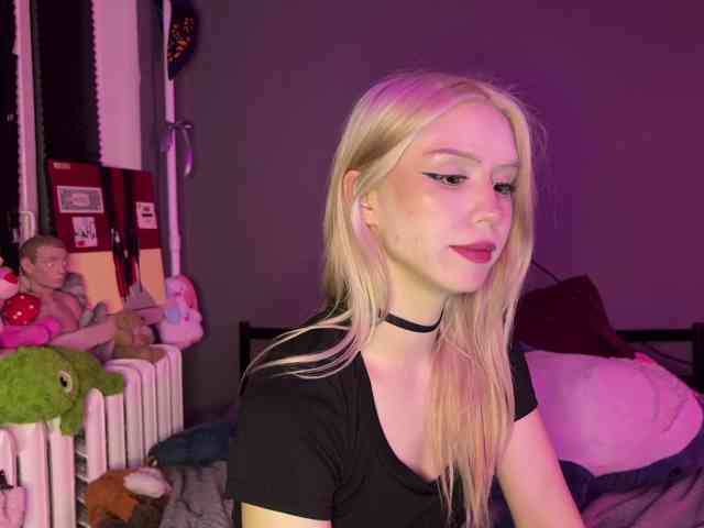 sexycute18 webcam