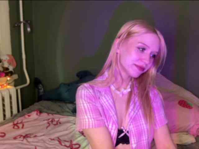 sexycute18 webcam