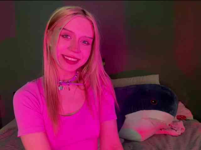 sexycute18 webcam