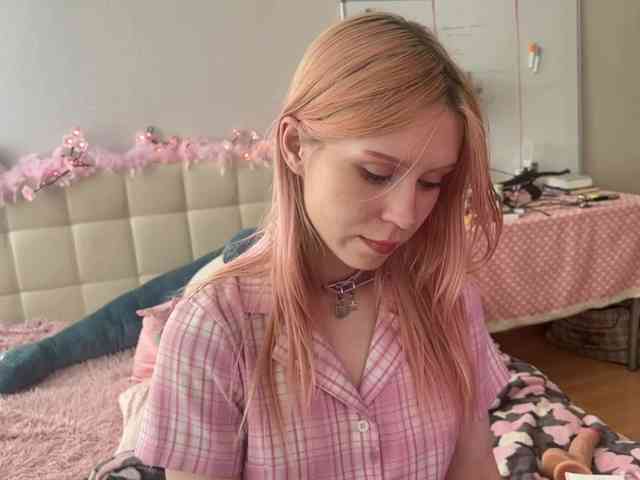 sexycute18 webcam