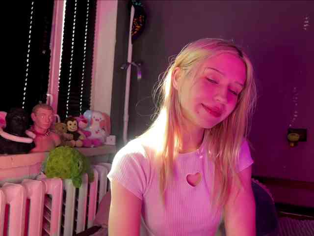 sexycute18 webcam