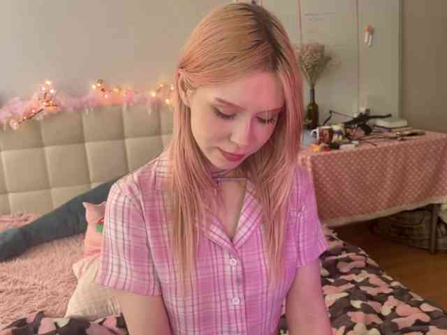 sexycute18 webcam