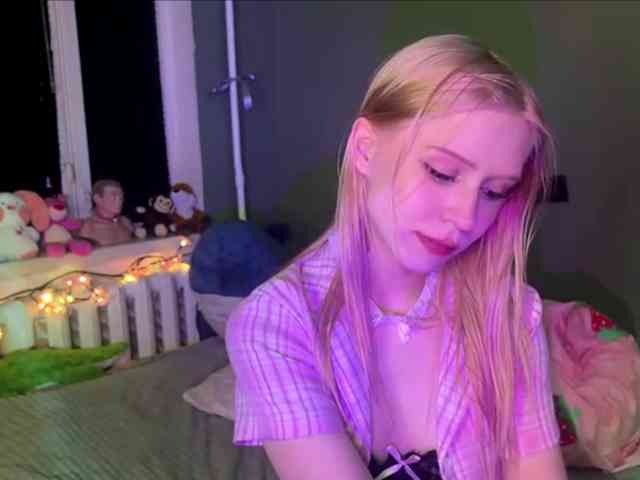 sexycute18 webcam