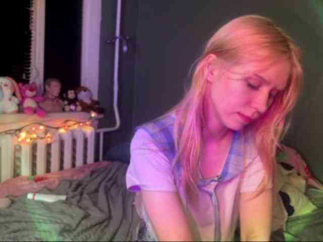 sexycute18 webcam