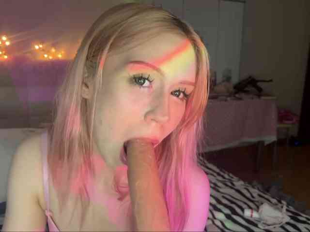 sexycute18 webcam