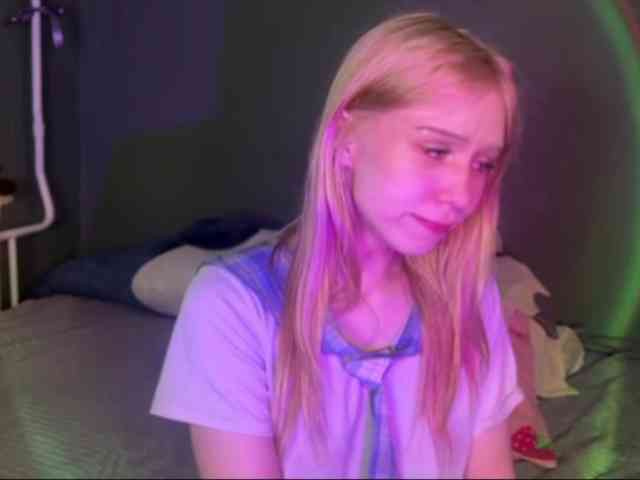 sexycute18 webcam