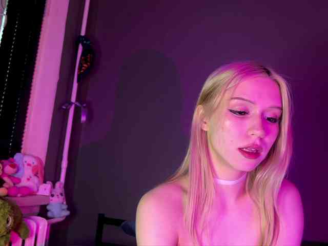 sexycute18 webcam