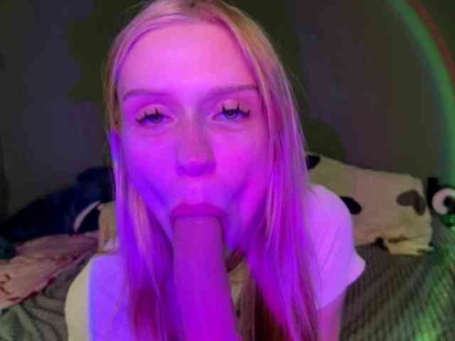sexycute18 webcam