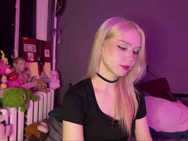 sexycute18 webcam
