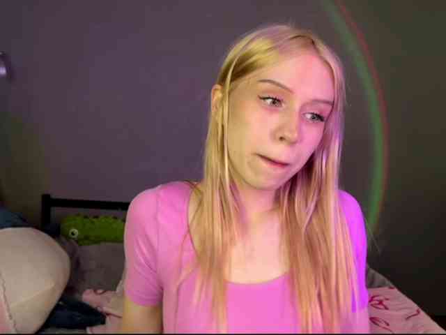 sexycute18 webcam
