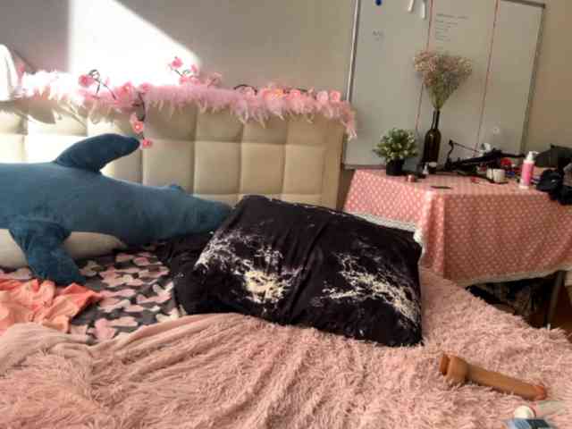 sexycute18 webcam