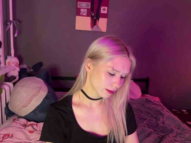 sexycute18 webcam