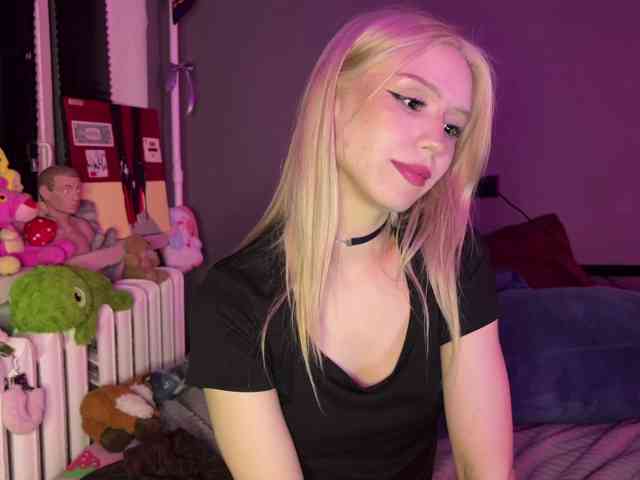 sexycute18 webcam