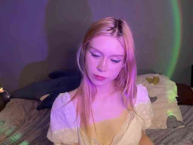sexycute18 webcam