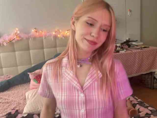 sexycute18 webcam