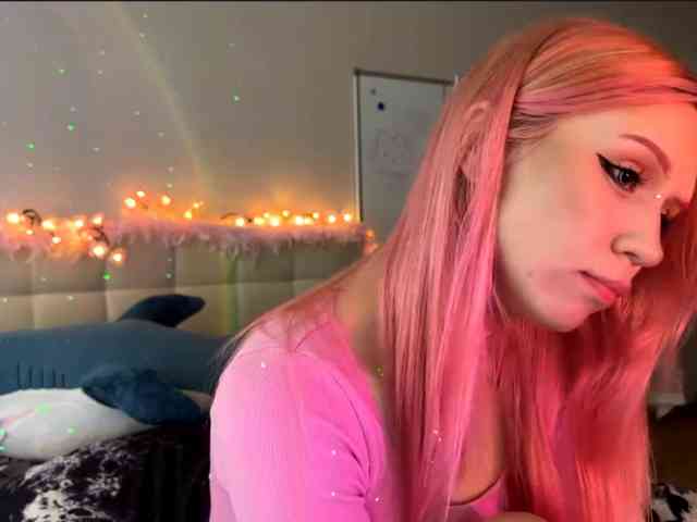 sexycute18 webcam