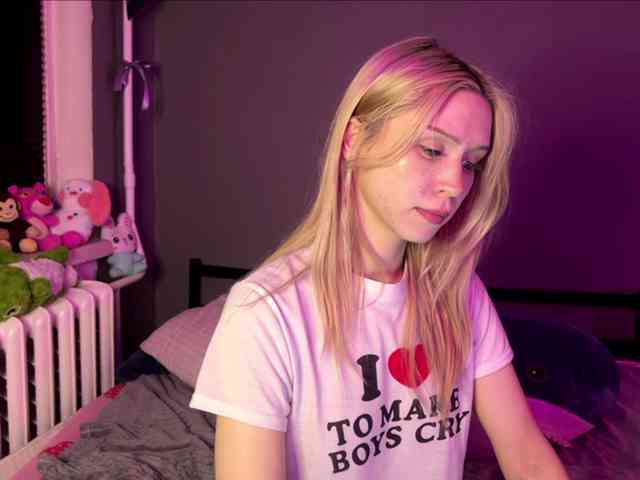 sexycute18 webcam
