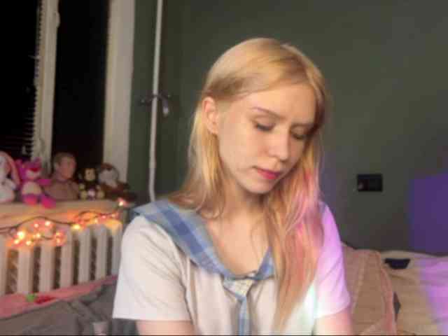 sexycute18 webcam