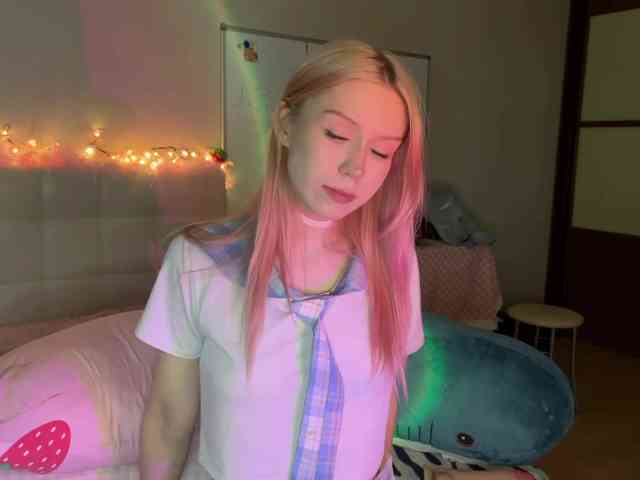 sexycute18 webcam