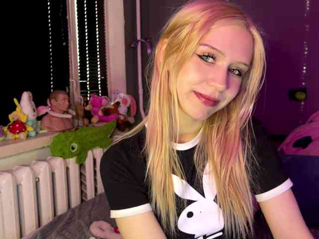 sexycute18 webcam