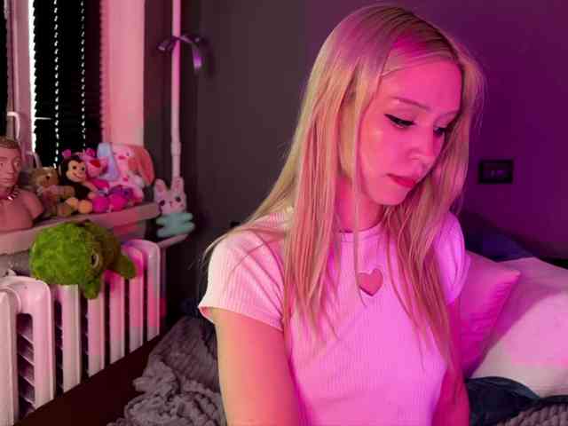 sexycute18 webcam