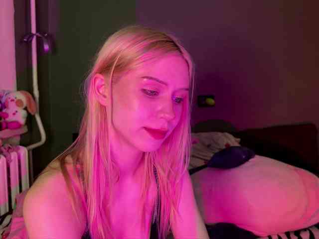 sexycute18 webcam