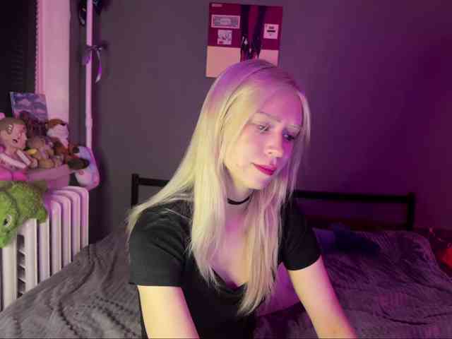 sexycute18 webcam