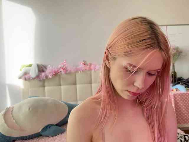 sexycute18 webcam