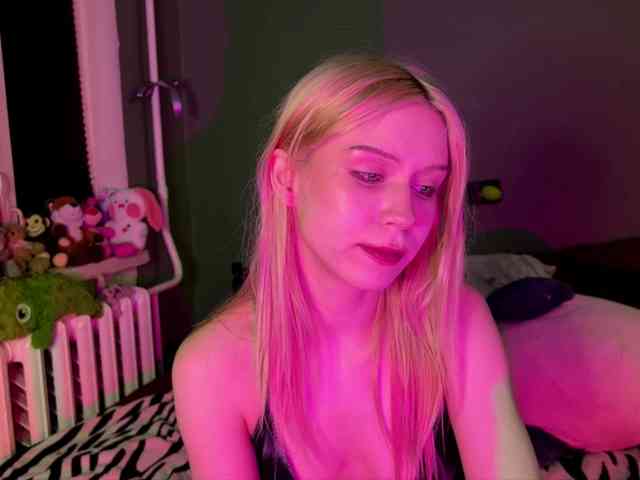 sexycute18 webcam