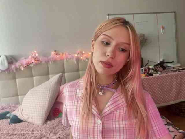 sexycute18 webcam