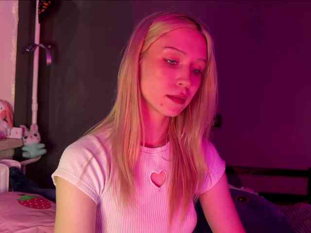 sexycute18 webcam
