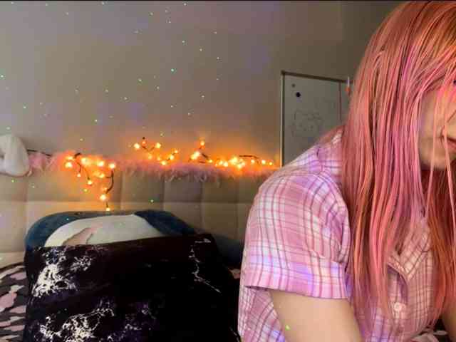 sexycute18 webcam
