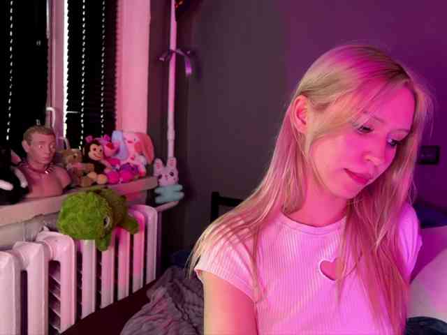 sexycute18 webcam