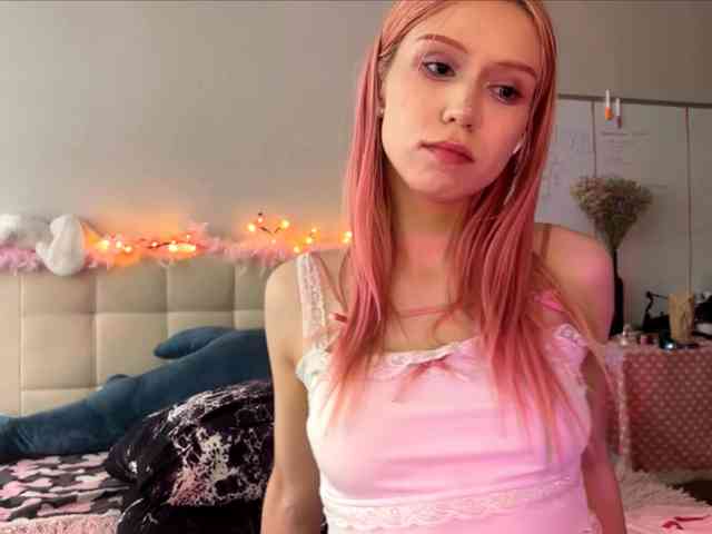 sexycute18 webcam