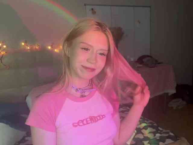sexycute18 webcam