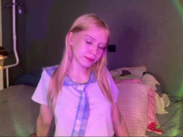 sexycute18 webcam