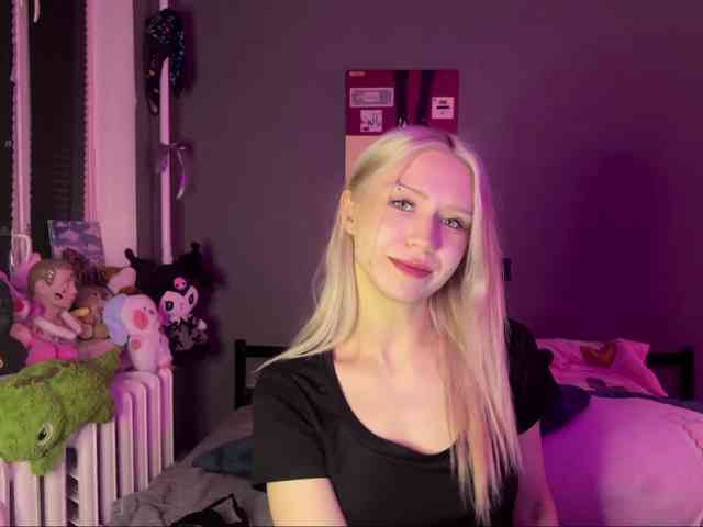 sexycute18 webcam