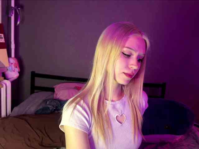 sexycute18 webcam