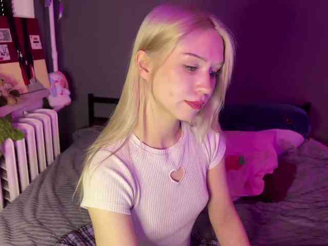 sexycute18 webcam