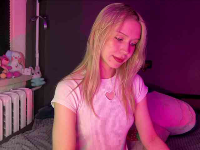sexycute18 webcam