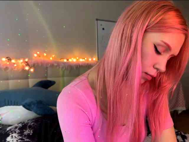sexycute18 webcam