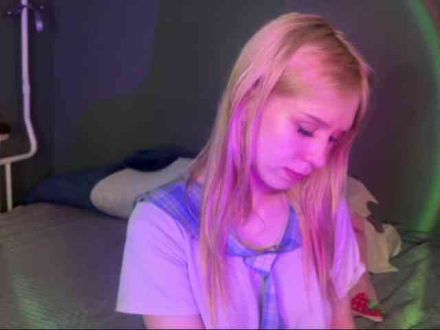 sexycute18 webcam
