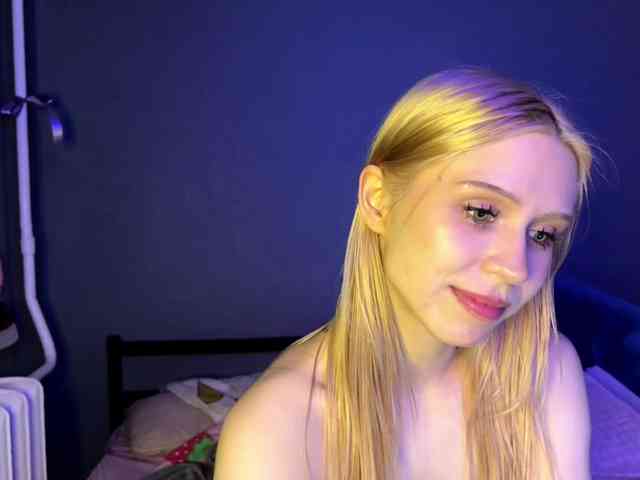 sexycute18 webcam