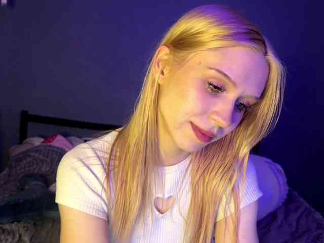 sexycute18 webcam