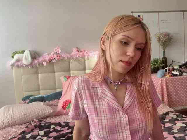 sexycute18 webcam