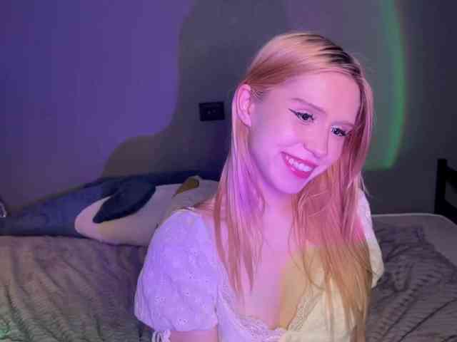 sexycute18 webcam