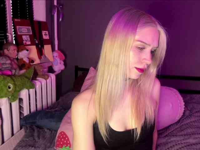 sexycute18 webcam